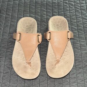Vionic Wanda Taupe Sandals